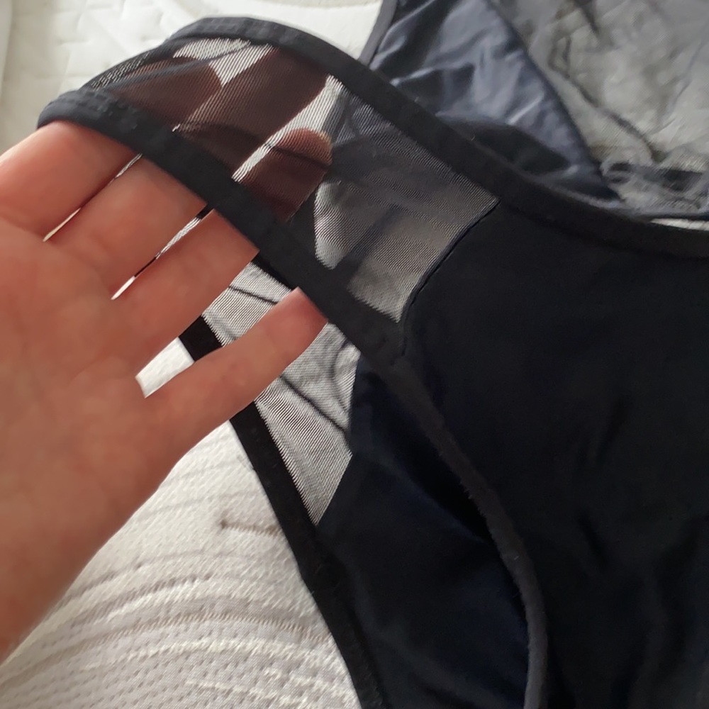 Sheer panel ruched bottom cross cross back bikini - Picture 3 of 5